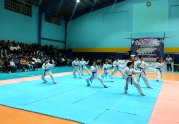 افتتاحیه سالن ورزشی شهید مدنی شهر صالح‌آباد