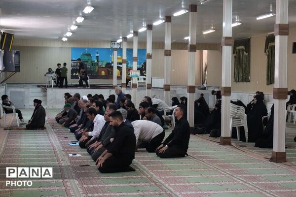 تجلیل ستاد نماز جمعه نیشابور از دانش آموزان فعال نماز