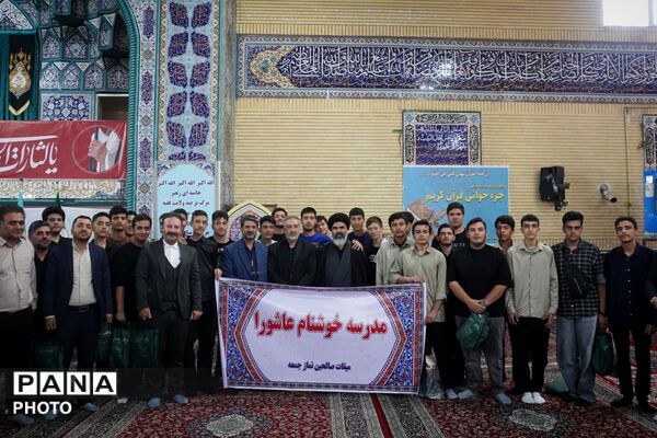 دانش‌آموزان بهارستان؛ جلوه‌گر پیوند مدرسه با معنویت در نماز جمعه