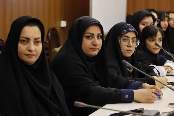 نشست صمیمی شورای عالی استان‌ها با نمایندگان مجمع دانشجویی