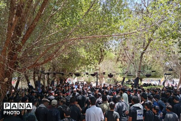 مراسم عاشورای حسینی در گلزار شهدای رودبار جنوب 
