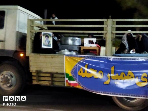 رژه بانوان بسیجی در شهر تفت