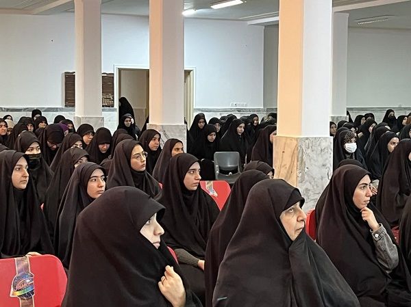 برگزاری همایش تبیینی آشنایی دانشجومعلمان قم با قوانین گزینش

