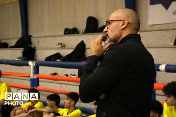 آغاز اردوی انتخابی تیم ملی هندبال دانش‌آموزی پسران در اصفهان