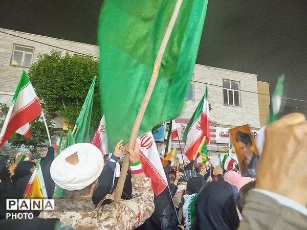 جشن میلاد امام رضا (ع) در پنجاه و نهمین شب از تجمعات مردم رجایی شهر کرج