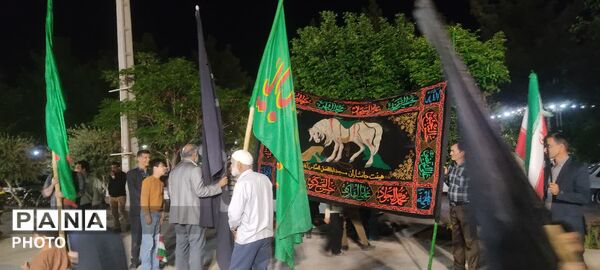 برپایی موکب رهبری و بازسازی نقشه تنگه هرمز در پارک آزادشهر یزد