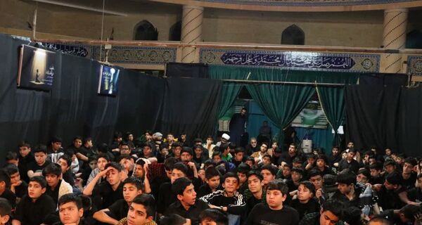 مراسم شبی با شهدا اعتکاف دانش آموزی مسجد امام جعفر صادق (ع) هیات نورالهدی یزد