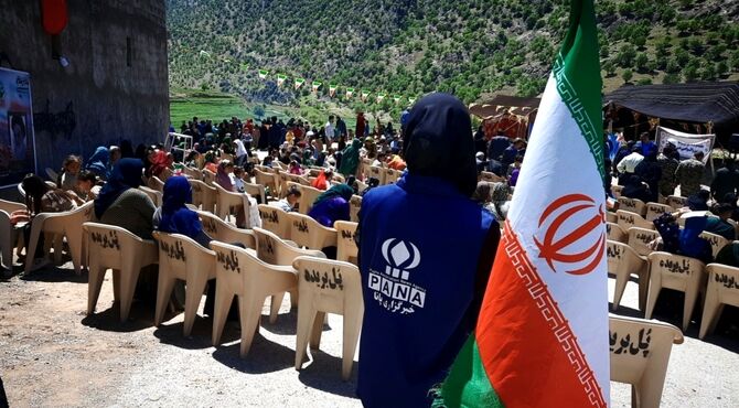 بیعت مردم روستای پل بریده با رهبر انقلاب