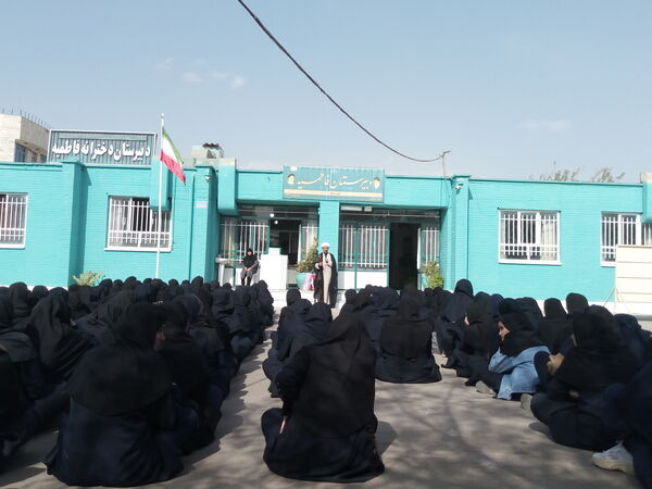 برگزاری گفتمان مهدوی در دبیرستان فاطمیه