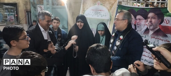 حضور معاون پرورشی شهر تهران در موکب سازمان دانش‌آموزی شهر تهران 