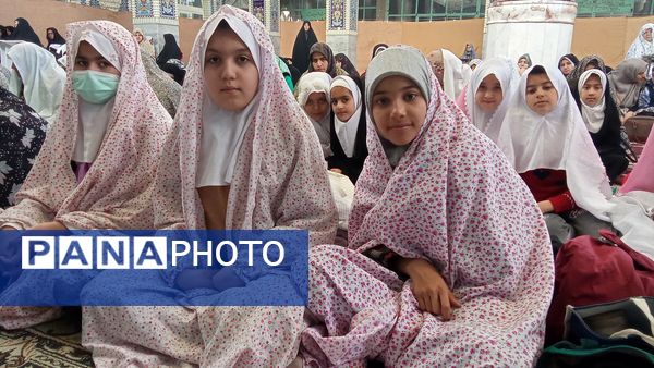 مظهر عزم ملی، نماز جمعه است