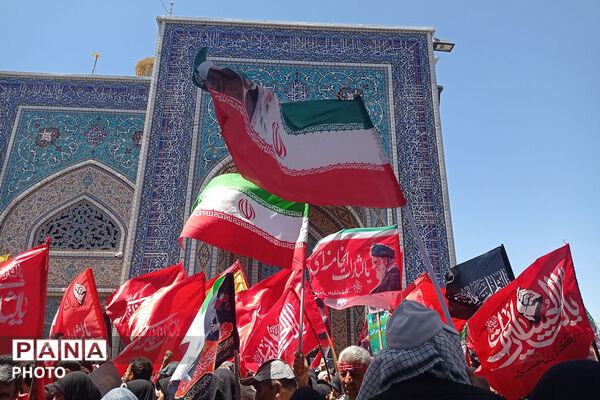 مشهد در سوگ؛ بدرقه باشکوه رهبر شهید انقلاب در جوار بارگاه رضوی/۲