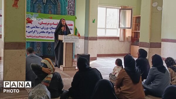 خانواده‌ ها برای حضور مؤثرتر در مدرسه پای صندوق انتخاب رفتند