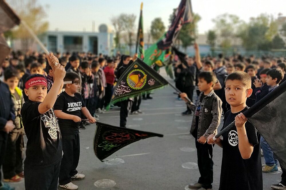 مراسم عزاداری حضرت فاطمه«س» دانش‌آموزان دبستان پسرانه امامت یک