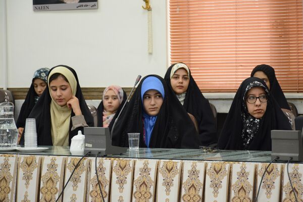 تجلیل از دانش‌آموز خبرنگاران پانا شهرستان نایین 