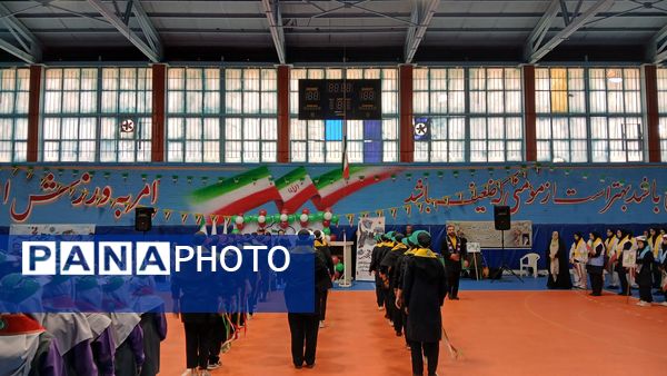  همایش دانش‌آموزی یاوران انقلاب شهرستان ورامین