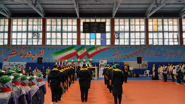  همایش دانش‌آموزی یاوران انقلاب شهرستان ورامین