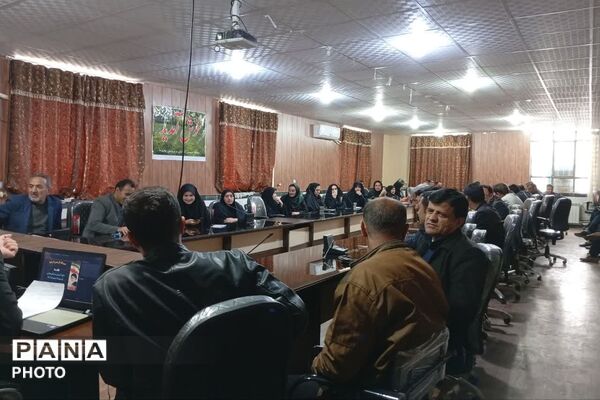 جلسه شورای آموزش و پرورش اسکان نوروزی اضطراری بامحوریت آموزش وپرورش و ادامه روندآموزش در فضای مجازی