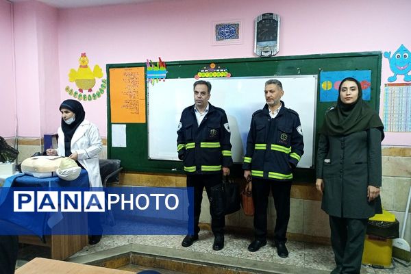 اولین دوره آموزشی آموزگاران پایه مدارس ابتدایی شهرستان رباط‌کریم