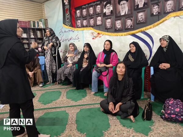 میز خدمت در هفته سلامت وجمعیت به یاد شهدای خدمت