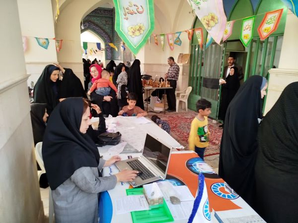 نمایشگاه مشاغل خانگی در آستان مقدس امامزاده عبدالمومن شهر حبیب آباد