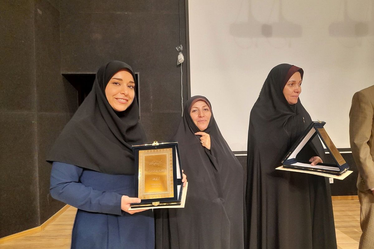 برزگرای جشنواره طلایه داران  به منظور  قدردانی از تلاش‌ها و دستاوردهای دانش‌آموزان و مدیران مدارس ملارد 