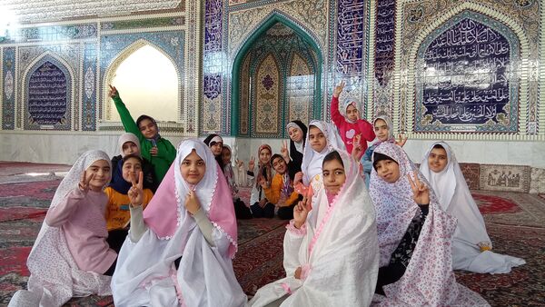 دهه نودی‌ها در نماز عبادی سیاسی جمعه