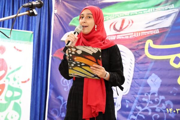 نوای سرودهای انقلابی در محمدشهر