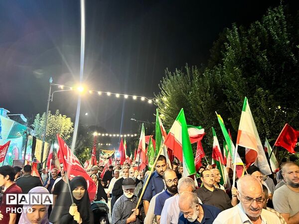 حضور باشکوه مردم کرج در صدوهفتمین شب از تجمعات مردمی