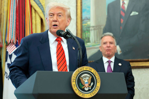 دیپلماسی در قبال ایران همچنان یک گزینه است