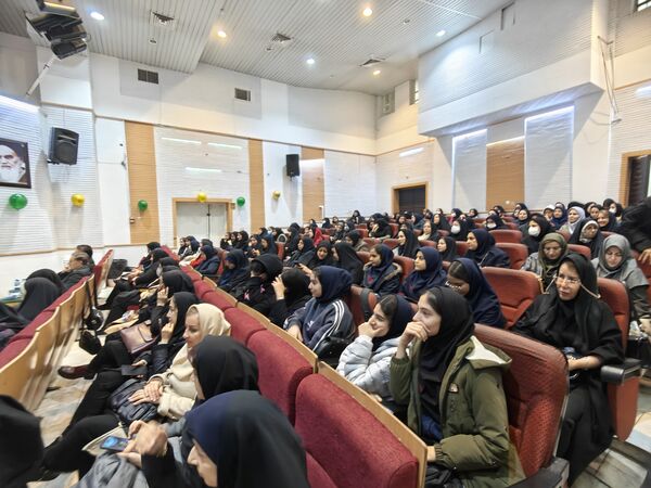 همایش «الگوسازی از زنان موفق»؛ ترسیم نقشه راه «الگوی سوم» در مسیر تعالی