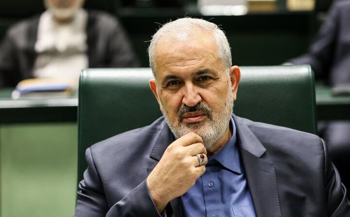 وزیر نیرو: دولت از ایجاد نیروگاه‌های خورشیدی توسط بخش خصوصی حمایت می‌کند