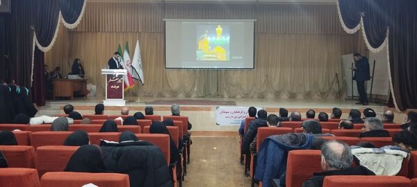 آیین تجلیل از نخبگان قرآنی و فرهنگی و هنری آموزش و پرورش مرند
