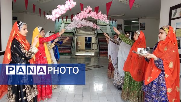 نواخته شدن زنگ نیکوکاری در دبیرستان مولوی شهرکرد 