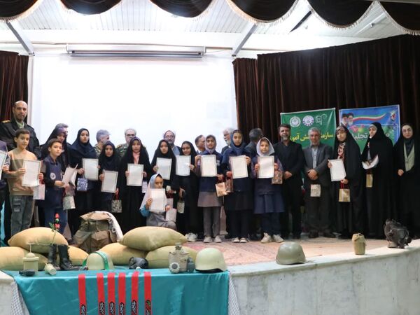 جشن تجلیل از دانش‌آموزان خبرنگاران فعال پانا و دانش‌آموزان رتبه‌های برتر شاهد  