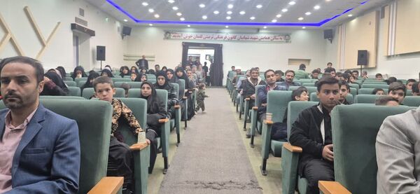 محفل ماهیانه  انس با قرآن کریم در کانون لقمان کاشمر 