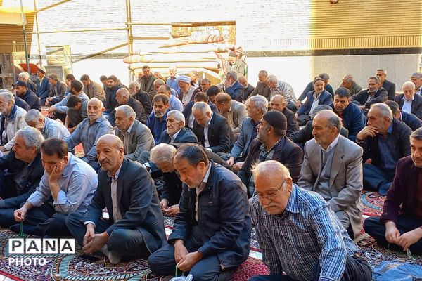 اقامه نماز جمعه ورامین در مسجد صاحب‌الزمان(عج) با حضور گسترده مردم و مسئولان