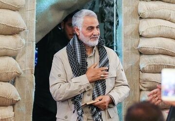 دکلمه‌خوانی دانش‌آموزخبرنگار پانا به مناسبت پنجمین سالگرد شهادت حاج قاسم سلیمانی
