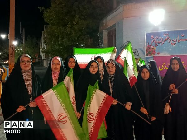 برپایی موکب مدرسه در تجمعات شبانه مردم شهرکرد