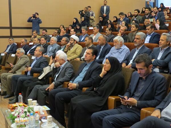 آیین تجلیل از معلمان نمونه استانی در بجنورد