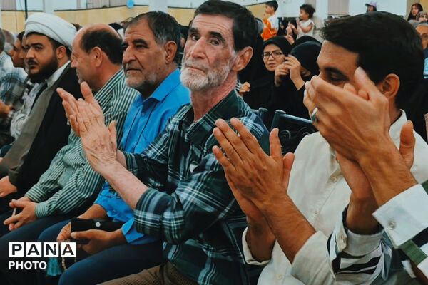 شبی از شادی و مهر در حسینیه مرکزی آباده