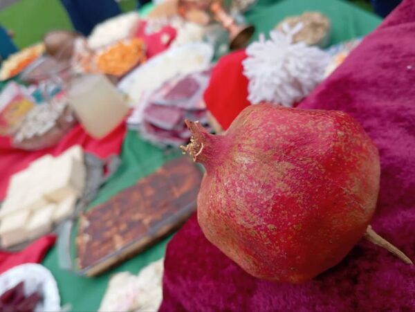 برگزاری جشن شب یلدا در دبیرستان دخترانه امام خمینی (ره)