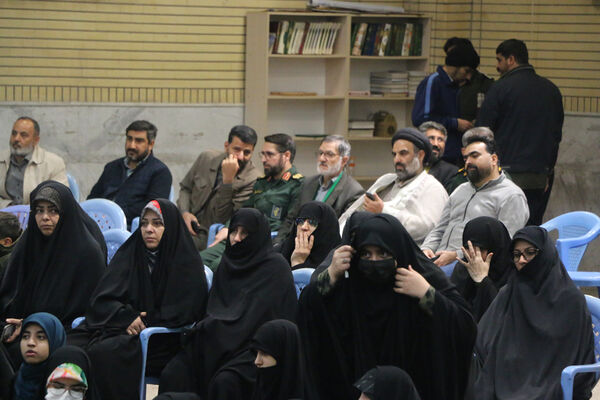 اعزام نخستین گروه از دانش‌آموزان ناحیه 4 قم به اردوی راهیان نور