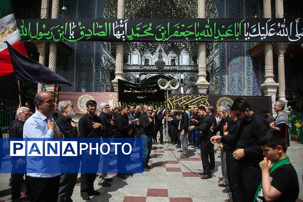 حضور دسته‌عزاداری سالروز شهادت امام جعفر صادق(ع) در حرم حضرت معصومه(س)