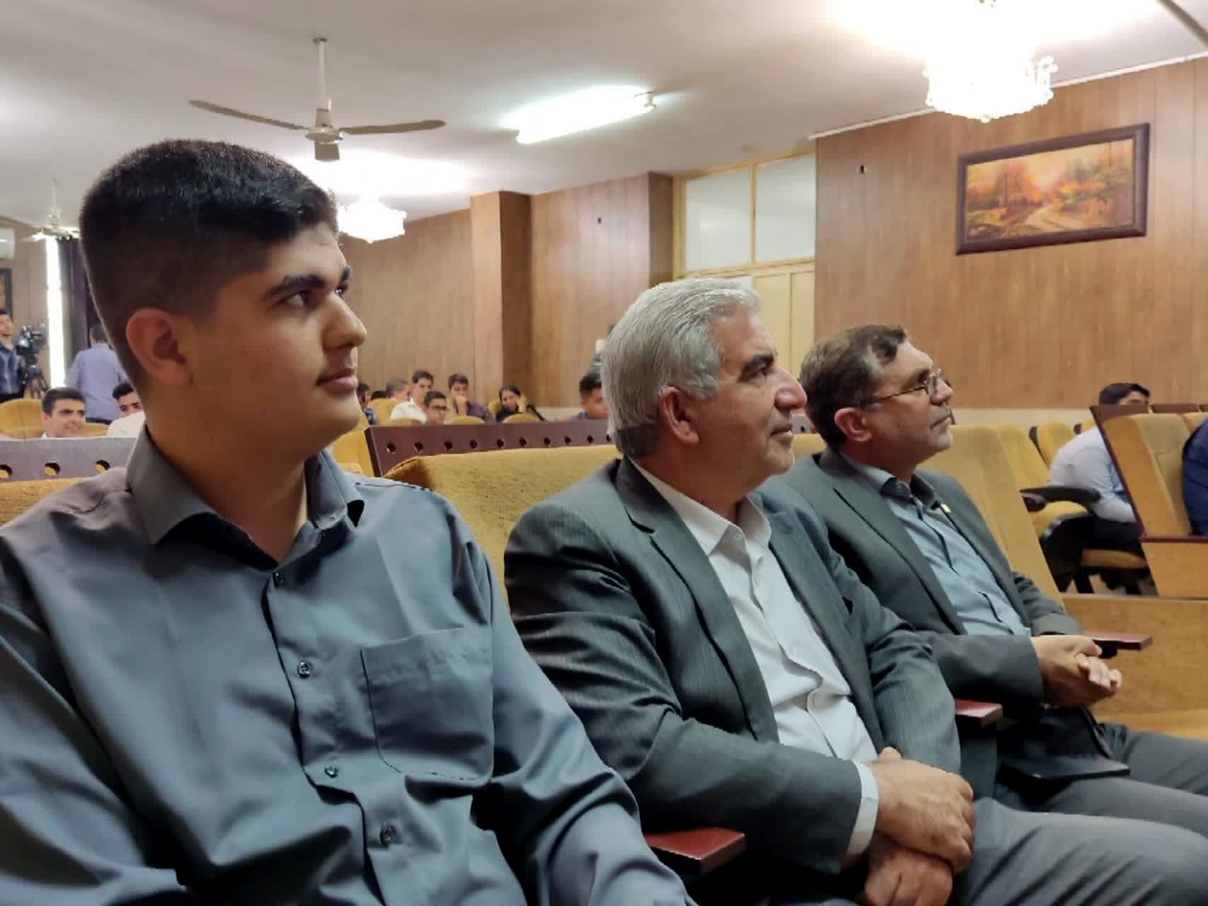 جلسه آموزشی ویژه همیار مشاوران دانش‌آموزان متوسطه
