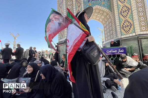 مشهد در سوگ؛ بدرقه باشکوه رهبر شهید انقلاب در جوار بارگاه رضوی