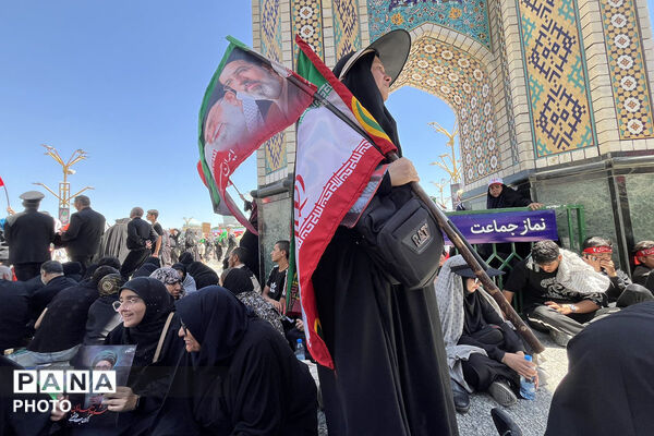 مشهد در سوگ؛ بدرقه باشکوه رهبر شهید انقلاب در جوار بارگاه رضوی