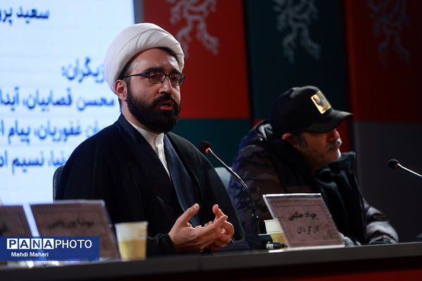 نشست نقد و بررسی فیلم «غوطه‌ور» در چهل و چهارمین جشنواره ملی فیلم فجر