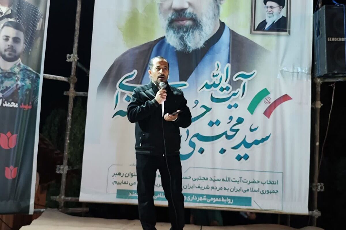 اجتماع شبانه مردم فیروزکوه؛ تجلی همبستگی مسئولان و مردم انقلابی