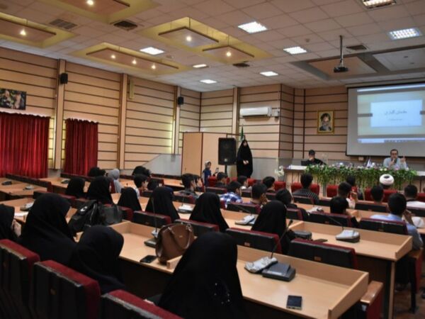 تجلیل از دانش‌آموز خبرنگاران‌پانا ناحیه‌‌یک
